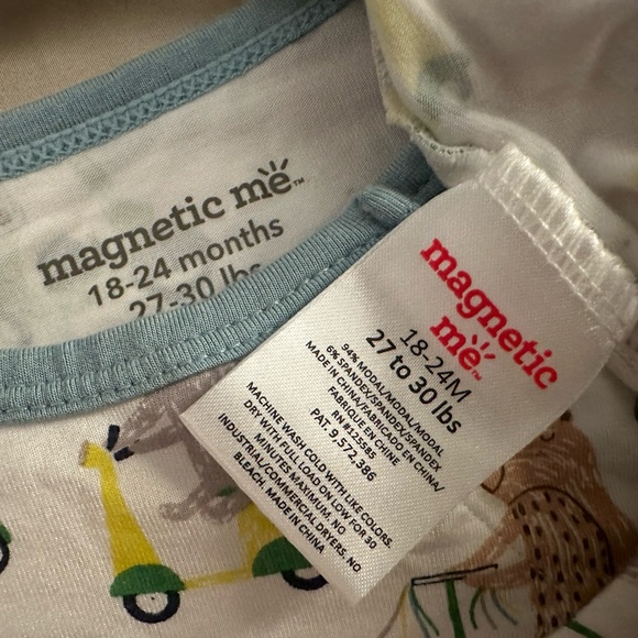 Magnetic Me Two Piece Set 12-18 Mo Like New - Picture 2 of 3